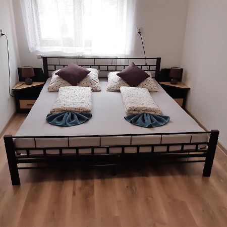 Apartman U Benkov Lucky Luaran gambar
